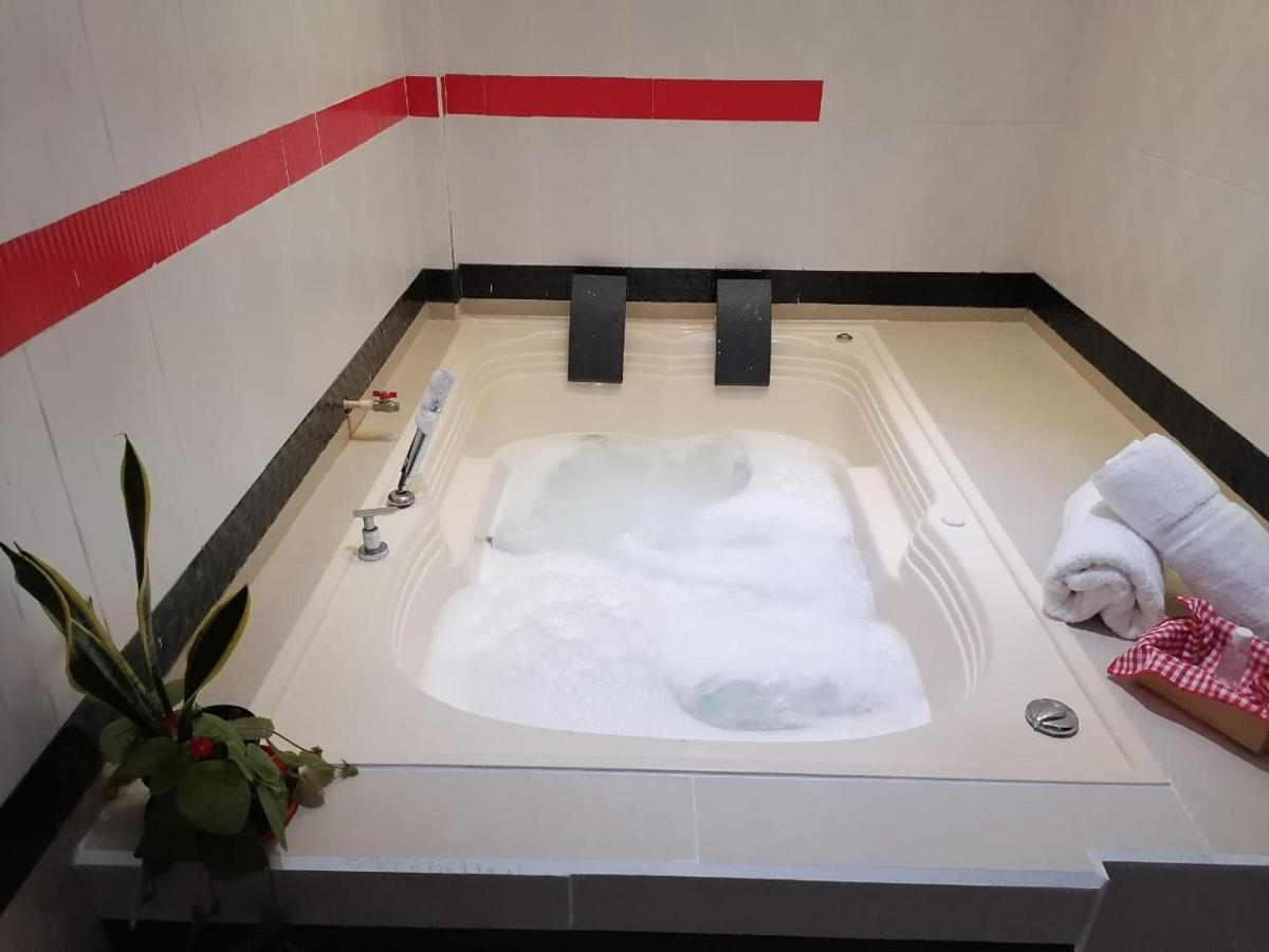 Casa Amazilia Hotell Leticia Eksteriør bilde